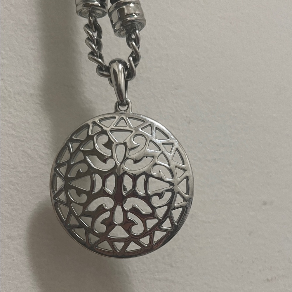 Premier Designs Silver Pendant Necklace